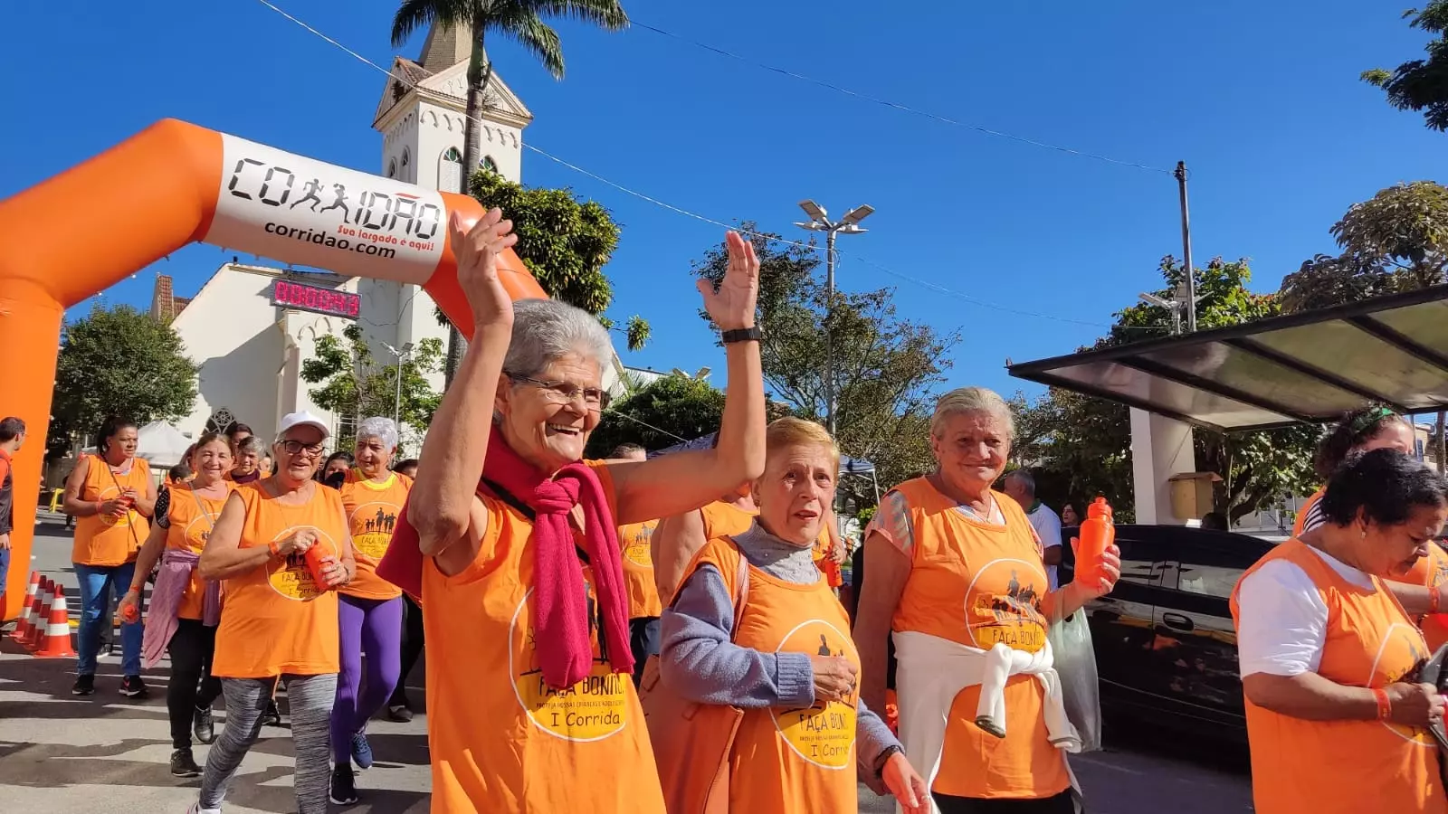 1ª Corrida Faça Bonito reúne cerca de 200 participantes em Santos Dumont